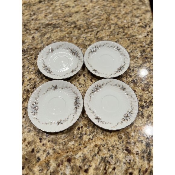 Mikasa Fine China - Alyce Pattern - 4 Saucers - Picture 1 of 4